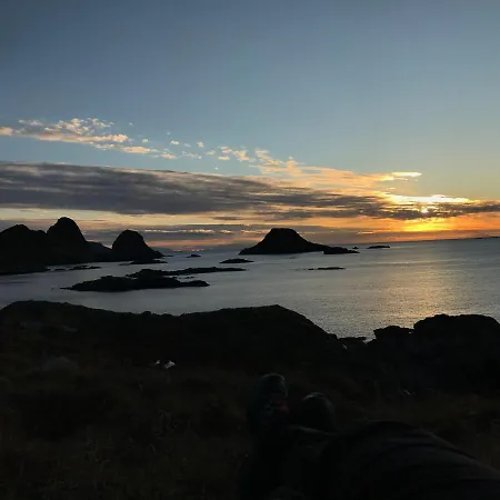 Koselig Mellom Sjo Og Fjell Vakantiehuis
