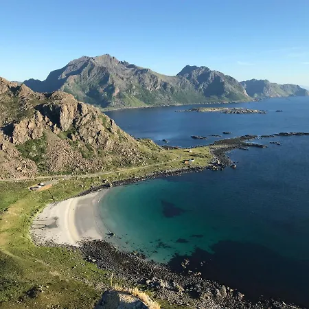 Koselig Mellom Sjo Og Fjell * Nykvåg
